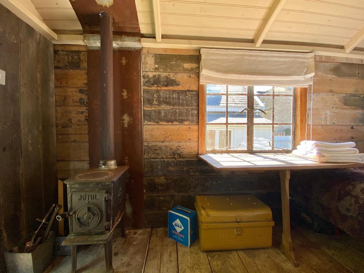 Artist'S Retreat - Old Signal Box - Private Sauna Bath Exterior photo